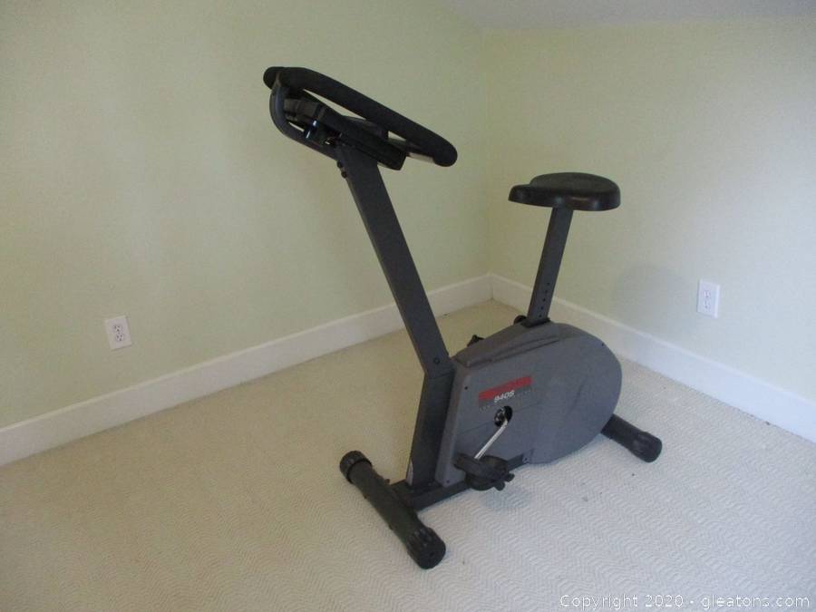 Proform 940S with EKG Grip Pulse Exercise Bike