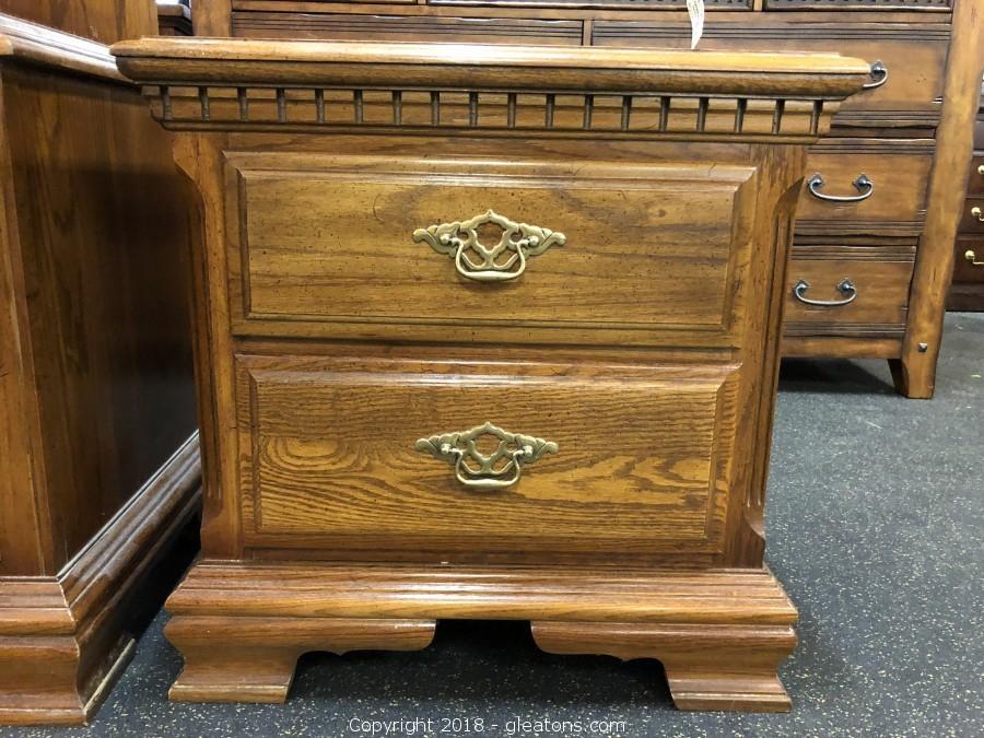 Gleaton S The Marketplace Auction This Consignment Collection