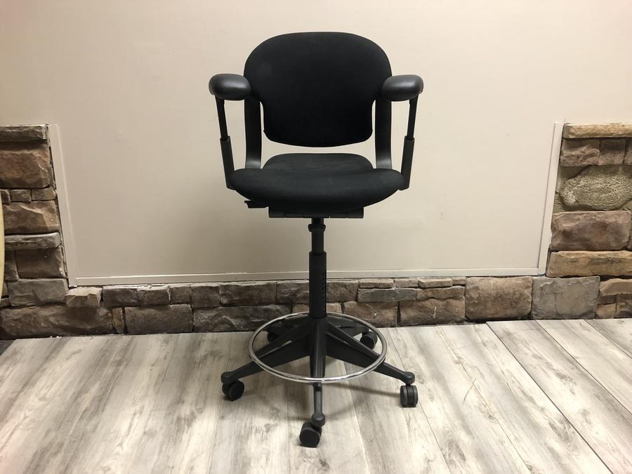 Gleaton S Metro Atlanta Auction Company Estate Sale Business Marketplace Auction Upscale Accent Chairs Patio Furniture Office Furniture From Coca Cola Item Herman Miller Tall Adjustable Rolling Office Chair