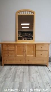 Nice Solid Wood Dresser Lots Of Drawers/Hidden Drawers With Mirror